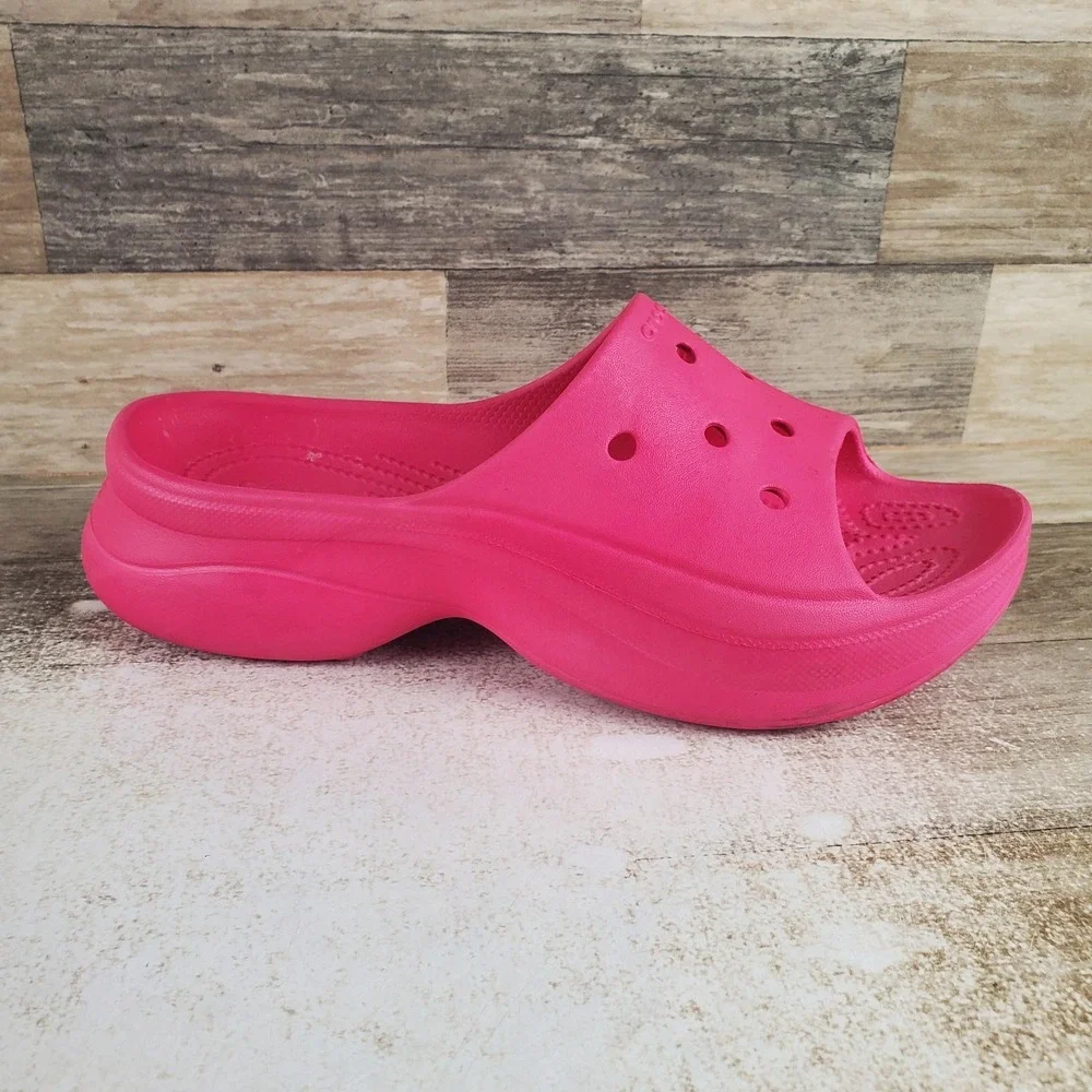 Crocs Bae Womens Slide Sandals Sz 9 Dragon Fruit Pink Slip On Rubber Comfort